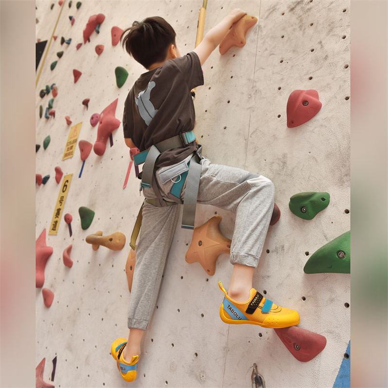 Rock-Climbing Shoes Boys Girls - مراجعة Kids Outdoor Climber وسعره