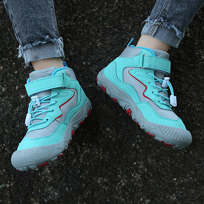 Outdoor anti slip Hiking Shoes - مراجعة Kids Outdoor Climber وسعره