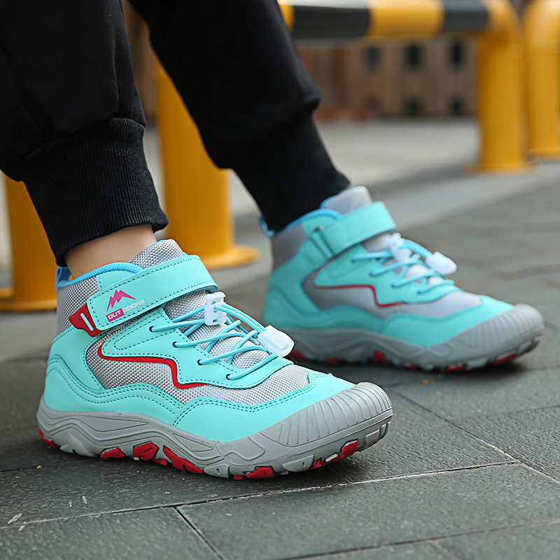 Outdoor anti slip Hiking Shoes - مراجعة Kids Outdoor Climber وسعره